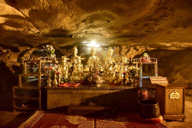 bai dinh ancient pagoda dark cave