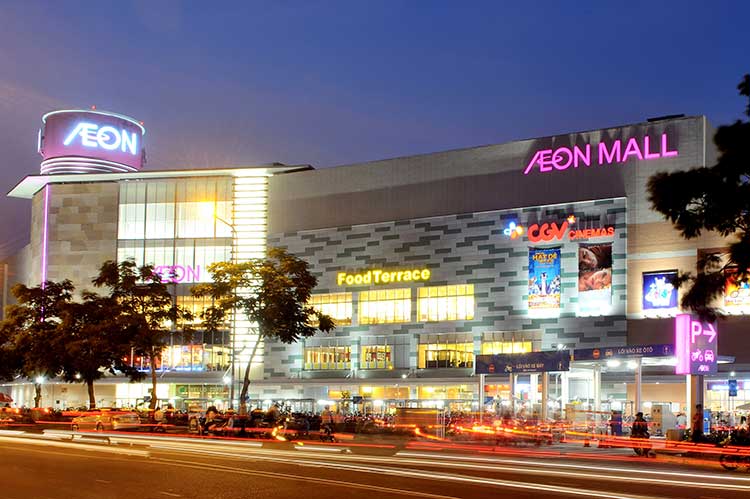 Aeon Mall Tan Phu Celadon Shopping Center is open until 11 pm every day