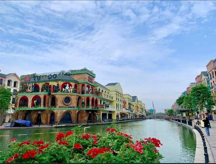 grand world hanoi ticket price