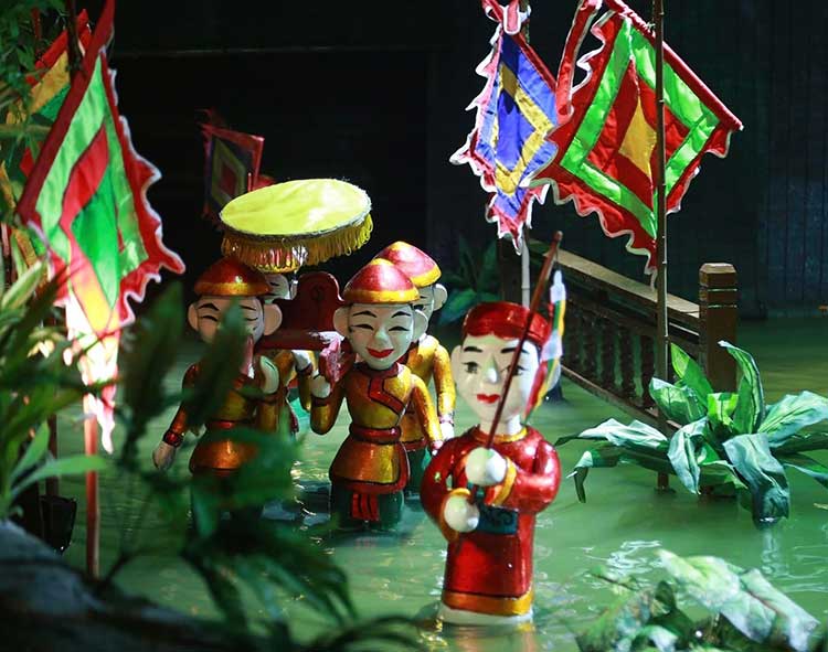 hanoi water puppet show