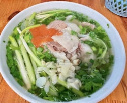 What to Eat in Hanoi: Top 9 Must-Try Foods for Food Lovers