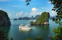 Swan Cruise | Best Price 4 stars cruise for Bai Tu Long bay | Halong bay