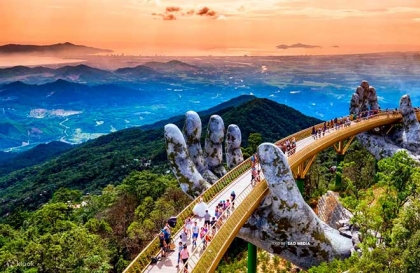The Golden Hand Bridge Vietnam - How To Visit Like A Pro?