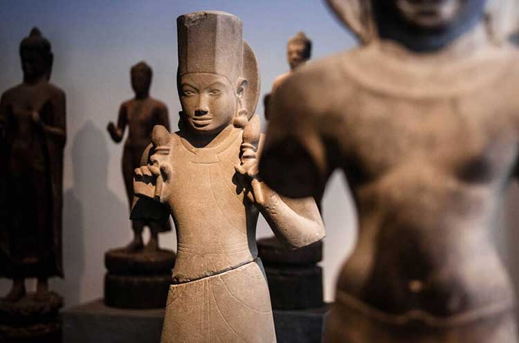 Learn more history of the Champa Kingdom at Cham Museum