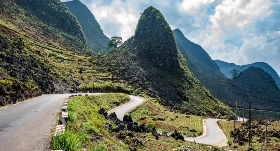 Where is the Ha Giang loop - how far is it from Hanoi?