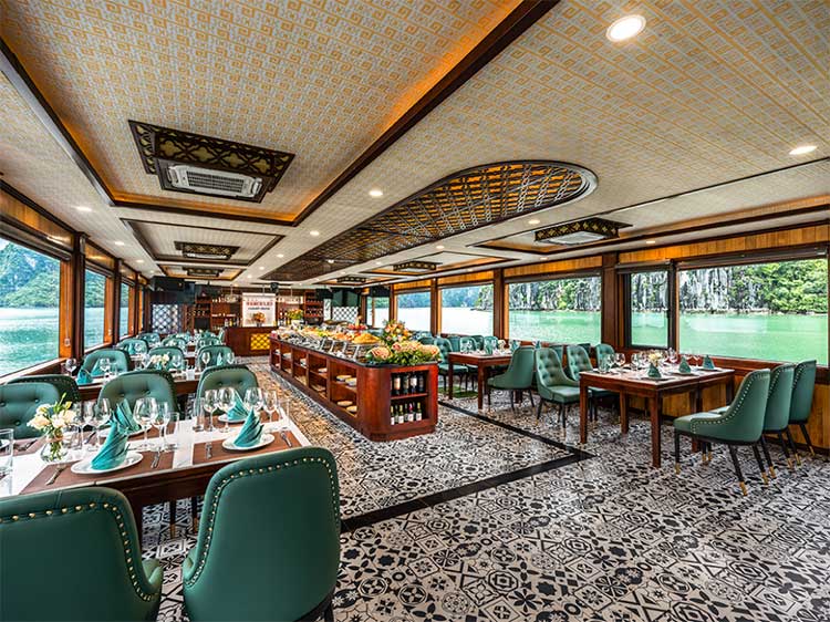 Hercules halong-bay Luxury Cruise restaurant