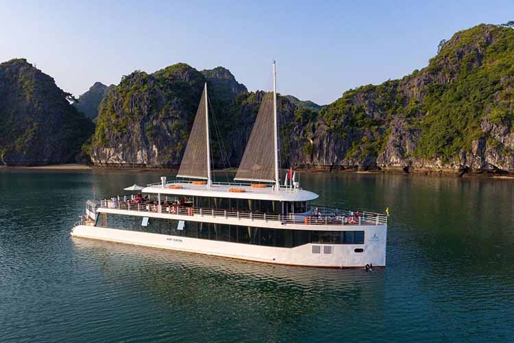 best luxury cruise halong bay