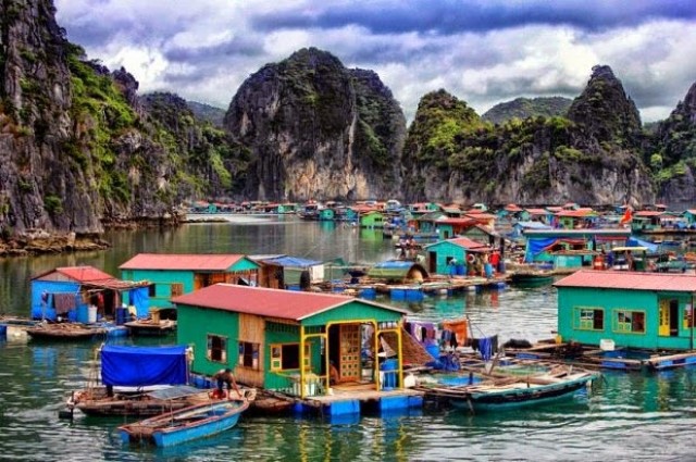 halong bay fishing village