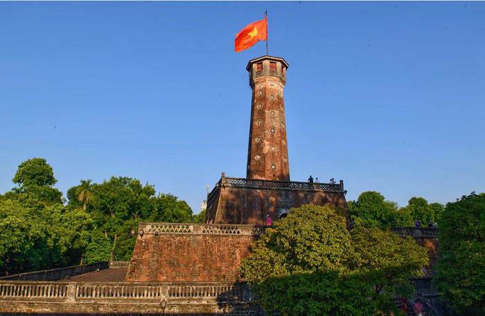 Flag Tower of Hanoi - a symbol of the capital of Vietnam for more than a hundred years