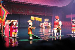 https://goviettrip.com/uploaded/hanoi/Hanoi-water-puppet-show-times.jpg