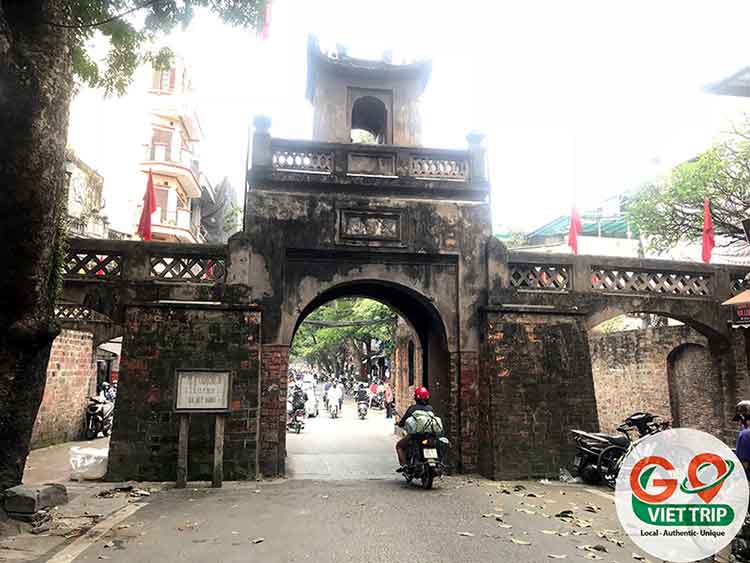 Old east gate 1