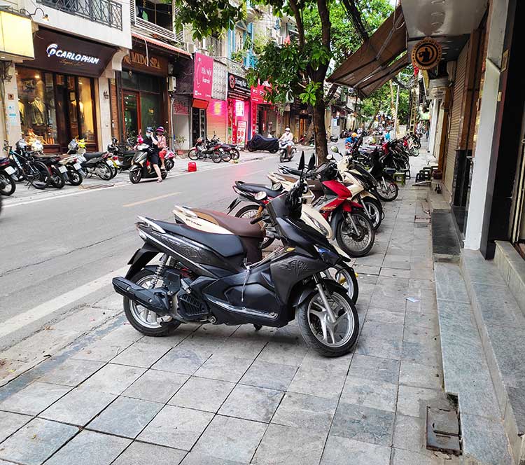 shopping street in hanoi old quarter