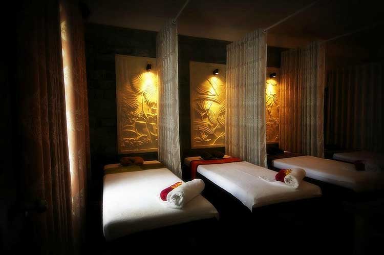 The spa is located in the heart of Ho Chi Minh City offers Thai massage services as well as Sauna, Jacuzzi facilities & VIP rooms
