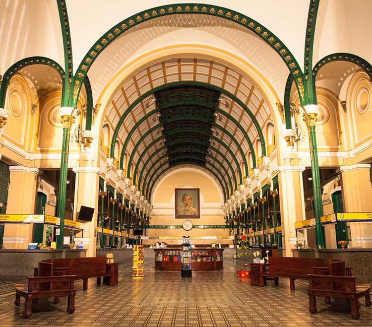 Saigon Post Office's structure and architecture